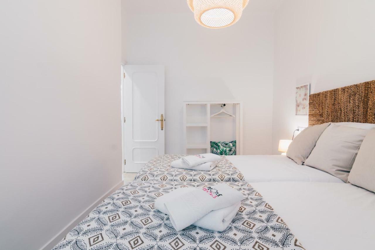 Altair Apartment By People Rentals Bilbau Exterior foto